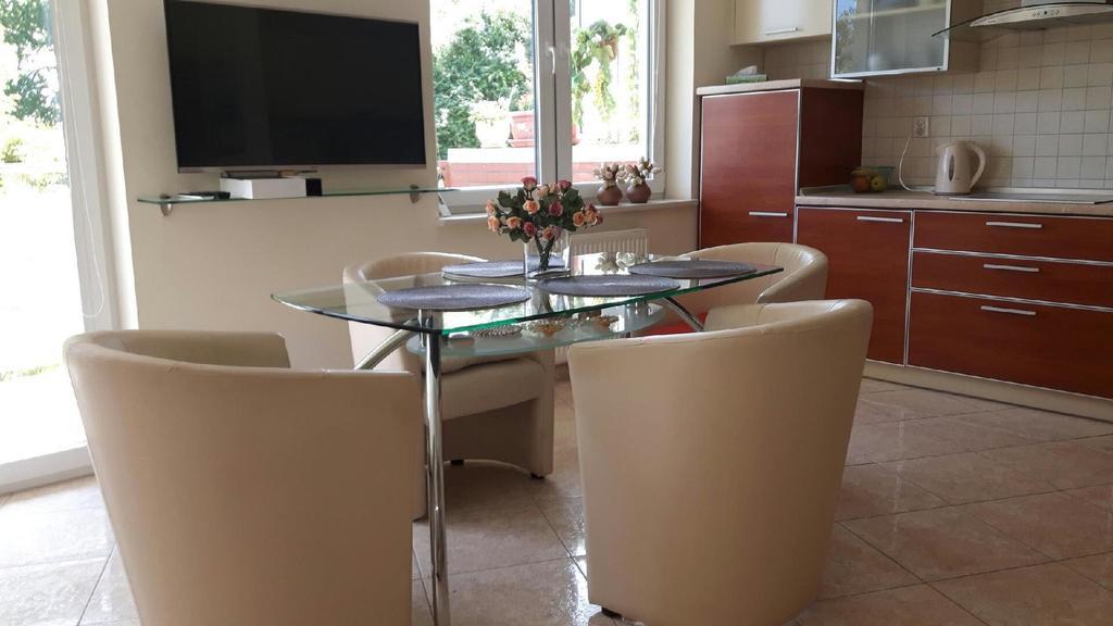 Apartament z Ogrodem Zielone Tarasy Kolberg Exterior foto