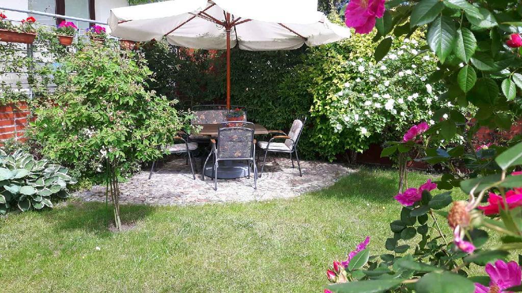 Apartament z Ogrodem Zielone Tarasy Kolberg Exterior foto